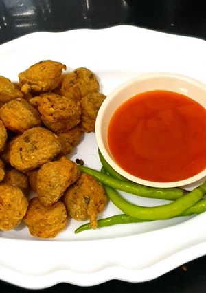 મેથી પકોડા (methi pakoda recipe in gujarati રેસીપી મુખ્ય ફોટો