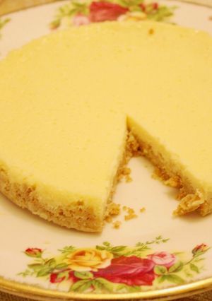 A picture of Japanese Style New York Cheesecake.