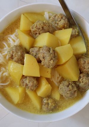 Hình của món Bún cà ri thịt.