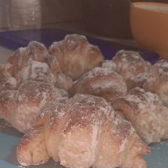 A picture of Croissants.