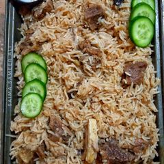 A picture of Yakhni pulao.
