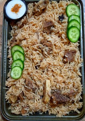 A picture of Yakhni pulao.