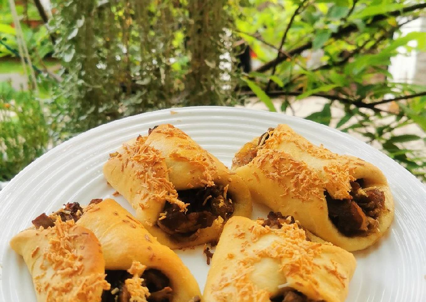 Mushroom beef soft bun
