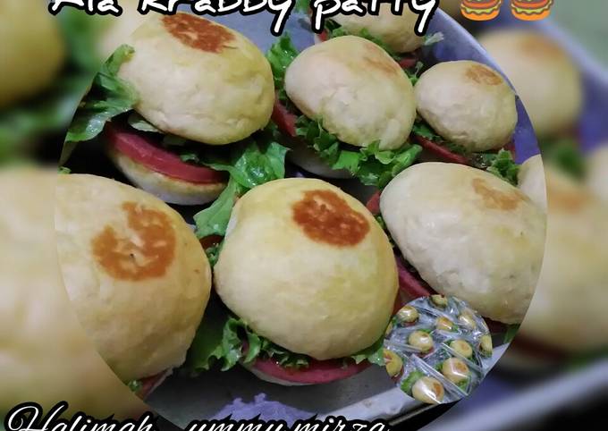 Ternyata begini loh! Cara praktis memasak Burger mini ala krabby patty 🍔🍔  istimewa