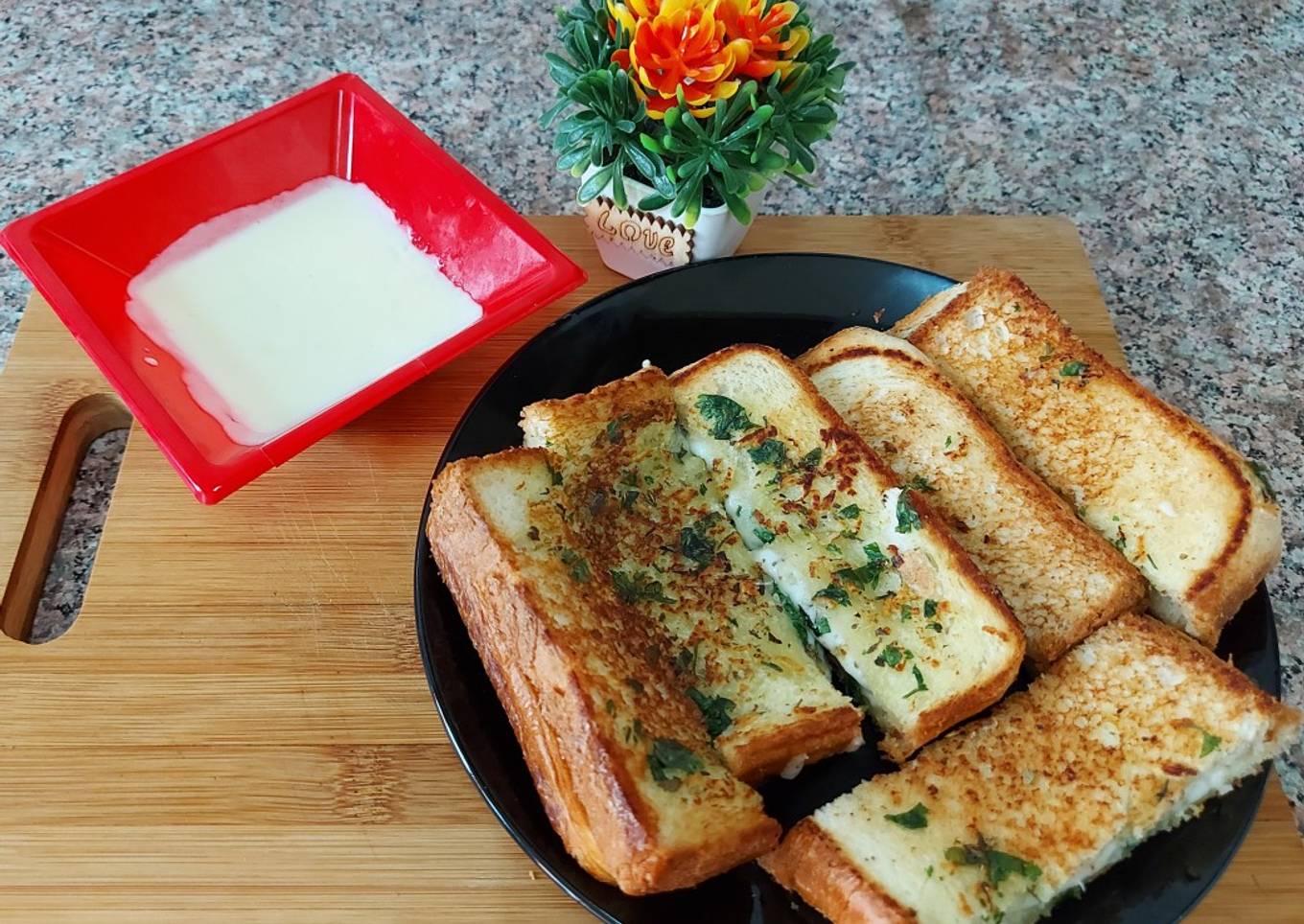 Domino's style cheesy Garlic Bread