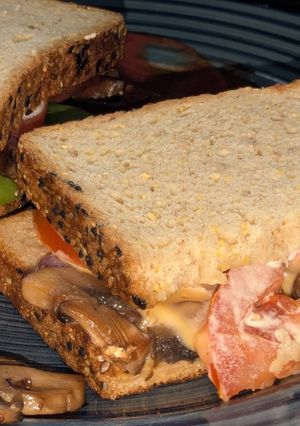 A picture of 5Guys veggie sandwich.
