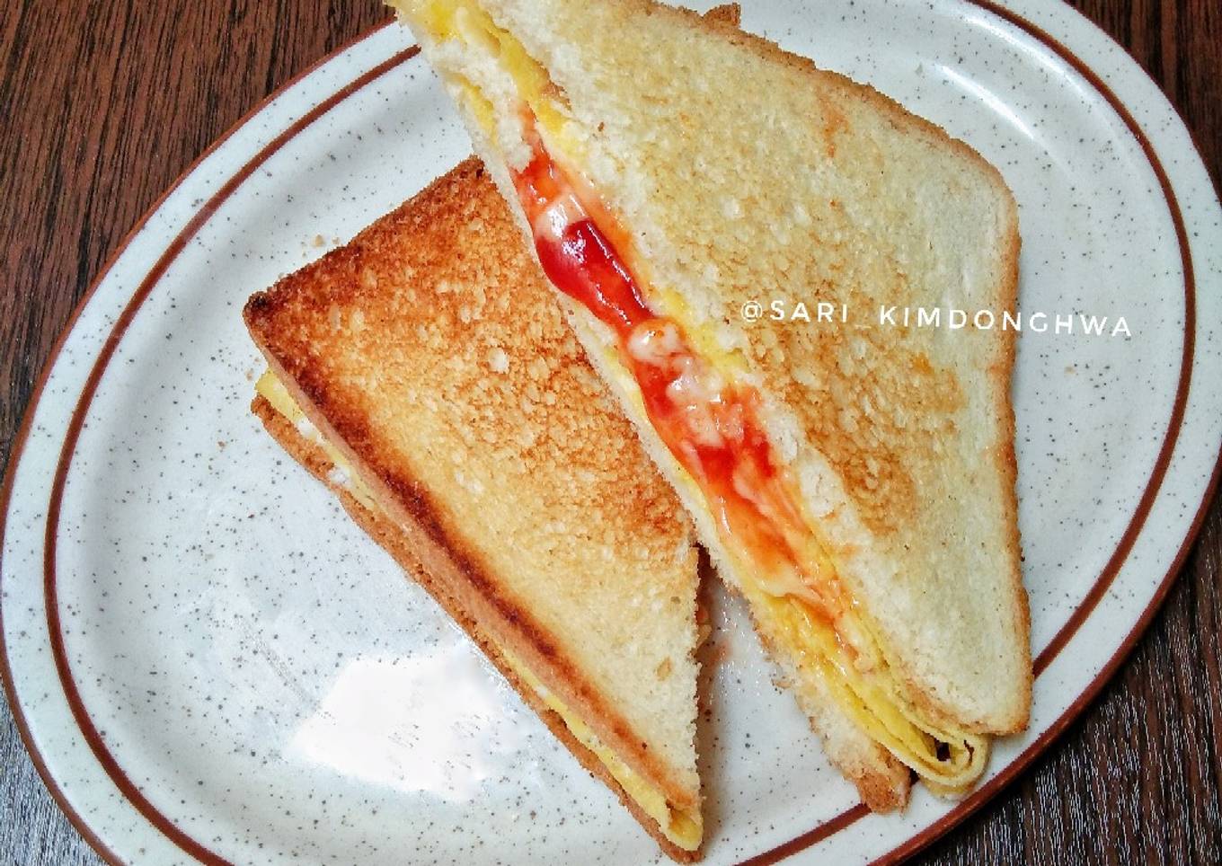 Roti Lapis Telur Keju