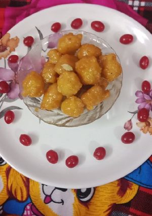 A picture of Moong dal ka bada.