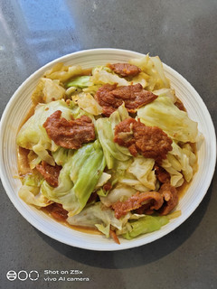 A picture of Cabbage with Beef.