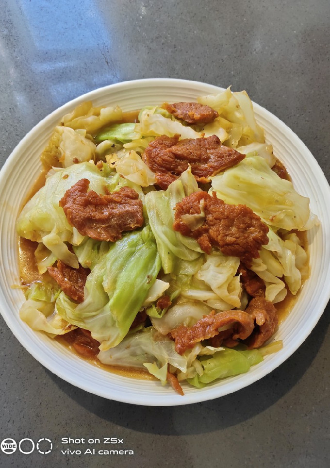 A picture of Cabbage with Beef.