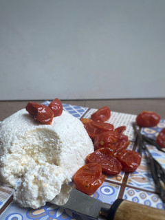 Una foto de Queso ricotta casero