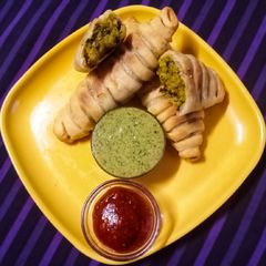 A picture of Baked Batata vada Roll.