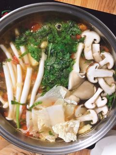 Hình của món Lẩu nấm chay.