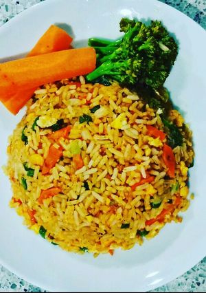 A picture of Vegetarian fried rice *Vegan.