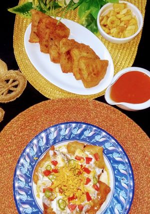 A picture of Samosa chat.