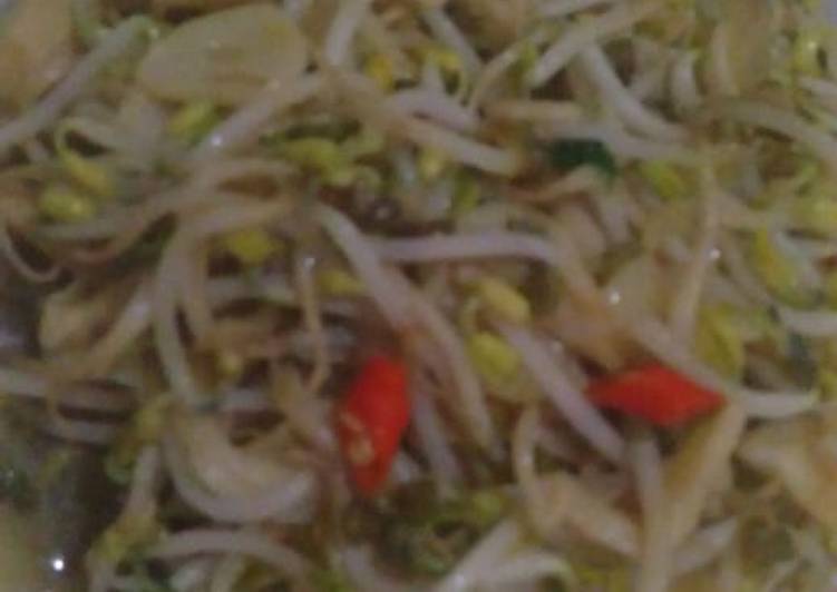 Tumis taoge jamur pedas