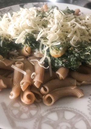Foto principal de Torcetti al fungo porcino con bechamel de espinacas, gambas y piñones