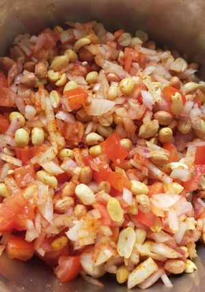 A picture of Peanut Salad.