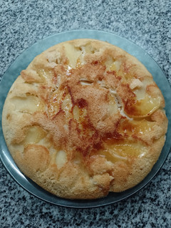 Una foto de Tarta de manzana en sartén, fácil, rápida y económica