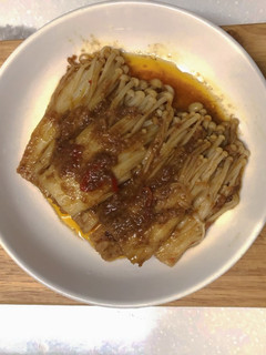 香煎金針菇佐沙茶 的食譜成品照片