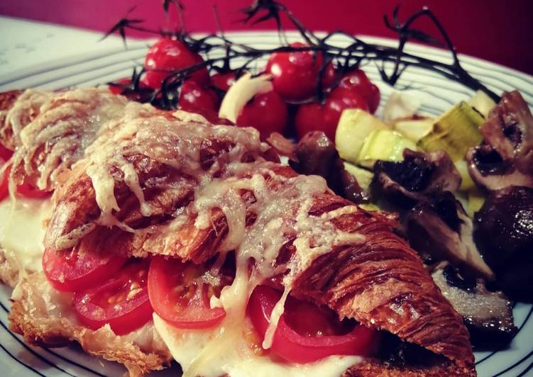 Croissant PestođvĂ©gĂ©tarien