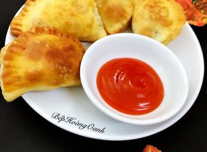 Hình của món Bánh Xếp (Bánh Gối, Bánh Quai Vạc).