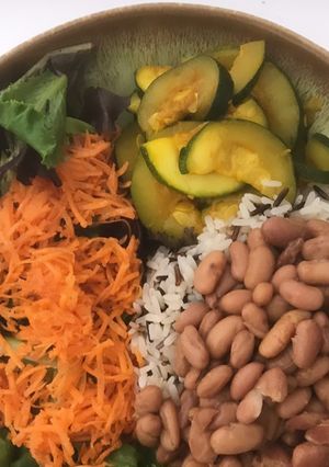 Foto de Bowl de Arroz e Legumes