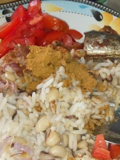 A picture of Rice &beans with fish.
