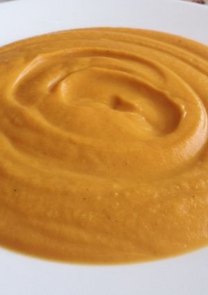 Una foto de Crema de calabaza y zanahoria