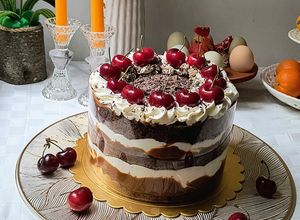 Una foto de Torta selva negra libre de gluten