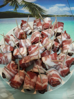 Una foto de Dátiles con bacon