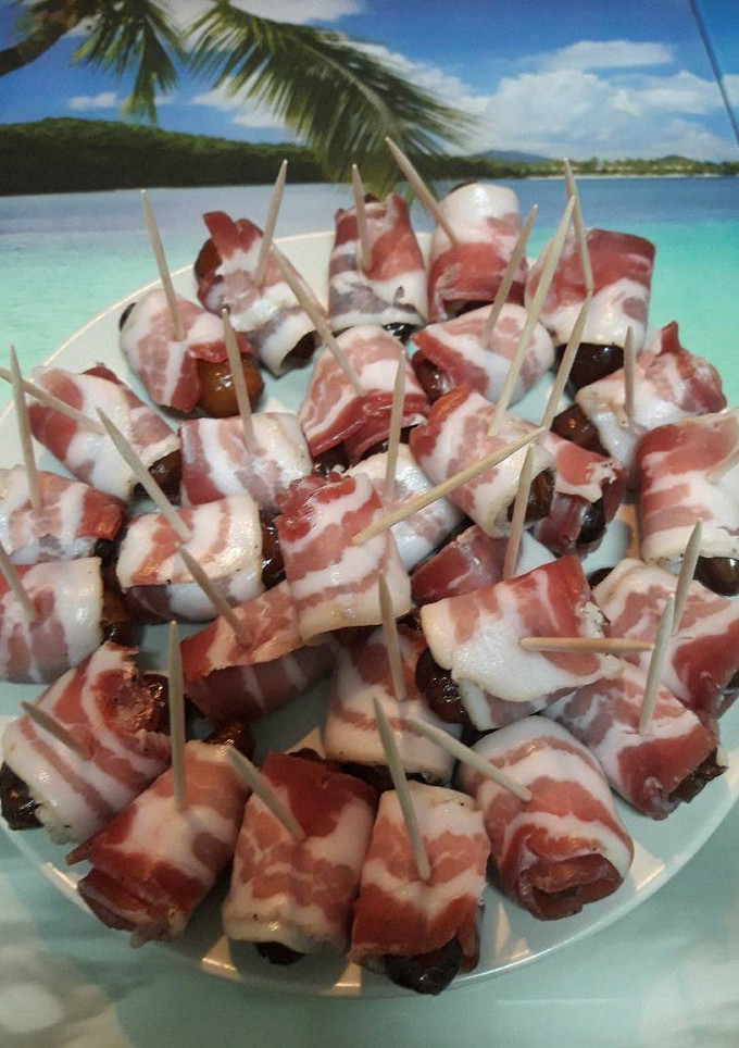 Una foto de Dátiles con bacon