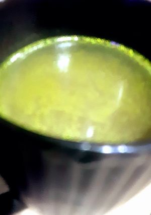 A picture of Chicken yakhni.
