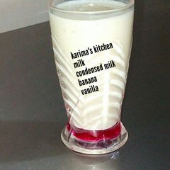 A picture of Banana smoothie.