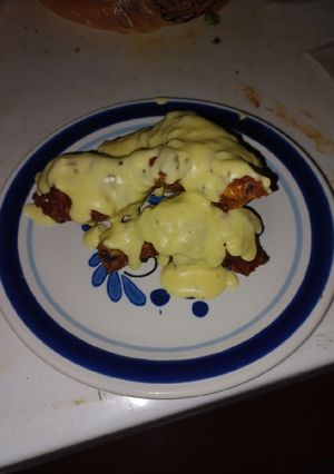 A picture of Chicken Wings with Mustard Bechamel Sauce.