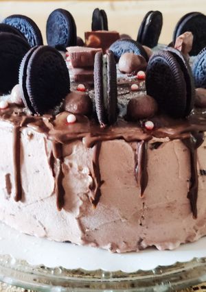 Φωτογραφία της συνταγής Τούρτα OREO - Σοκολάτα (OREO - Chocolate Drizzle Cake)