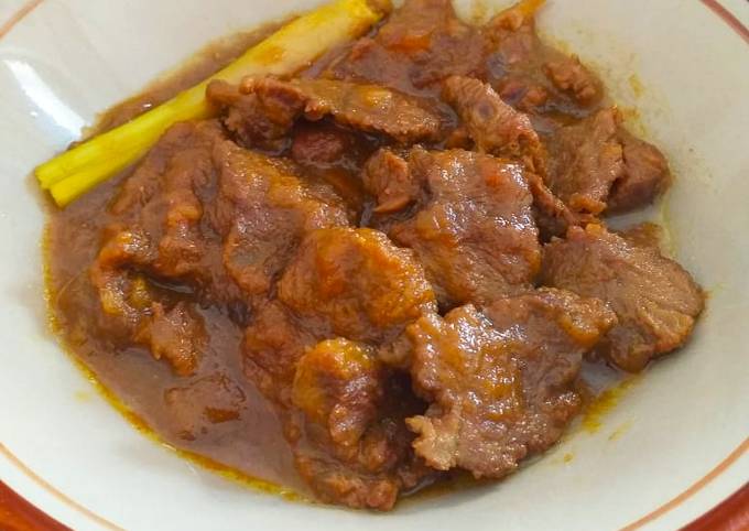 Langkah Mudah untuk Menyiapkan Daging bumbu kuning yang Lezat