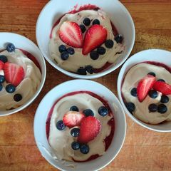 A picture of My strawberry and blueberry cheesecake dessert (keto, low-carb).