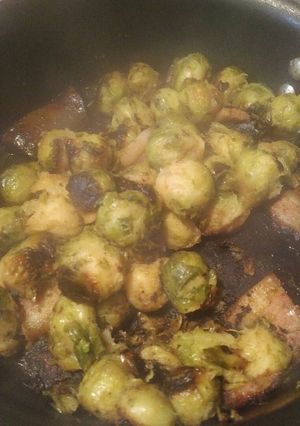 A picture of Looks brunt but delicious Brussel Sprout.