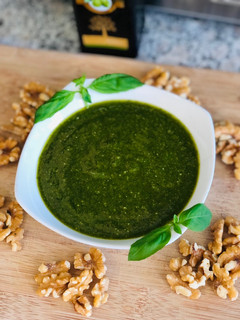 Una foto de Salsa pesto