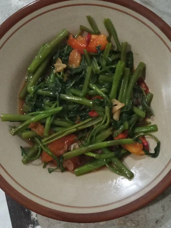 Cara Mudah Membikin Resep Tumis Kangkung Saus Tiram yang Sempurna Anti Ribet, Menggugah Selera