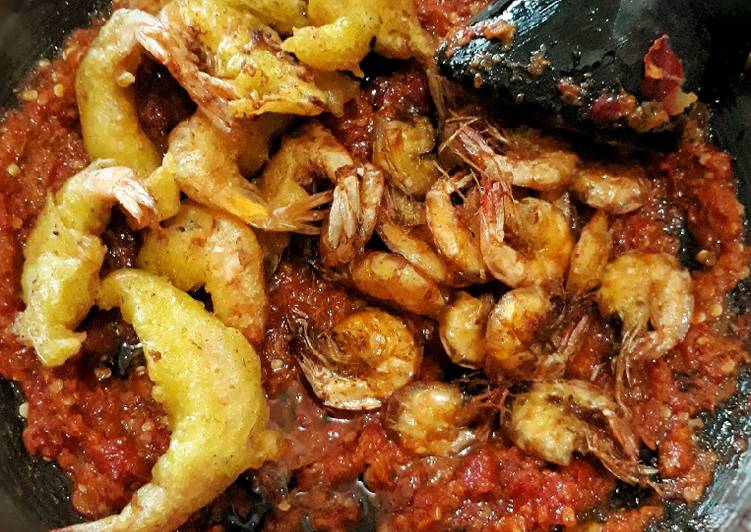 Udang goreng sambal korek