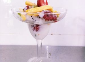 Hình của món Sữa chua trái cây.