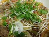 Nui rau củ xào bò