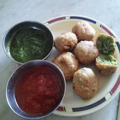 A picture of Peas kachori.