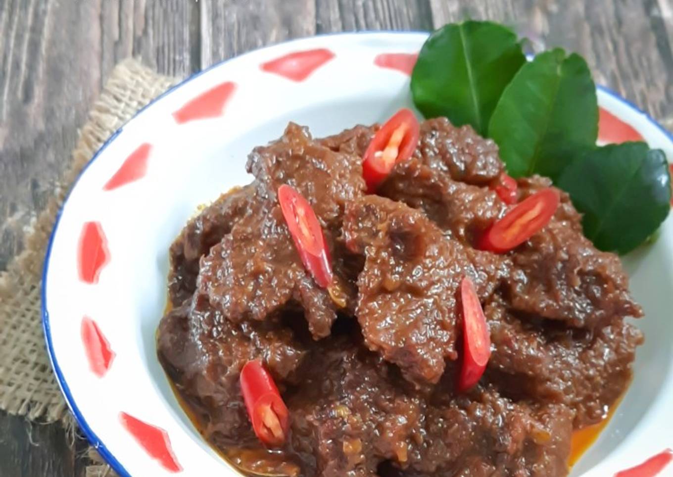 Lapis Daging Sapi