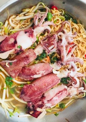 Hình của món Mì gói nấu mực 🦑🦑🦑🦑🦑.