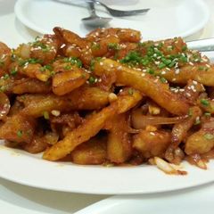 A picture of Honey Chilli Potatoes.