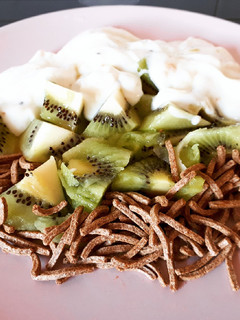 Una foto de Kiwi + fibra + yogurt