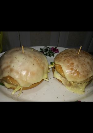 A picture of Stuffed Cheese Burgers.